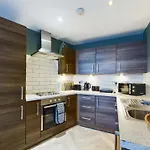 Free Parking - Modern 2 Bedroom Apt In Belfast