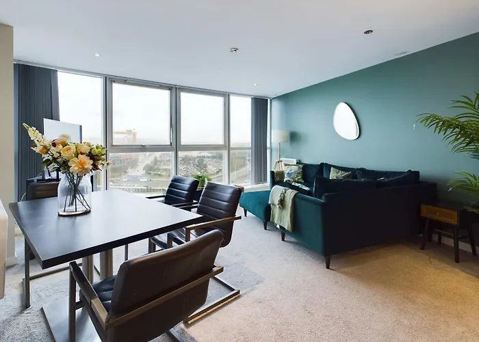 Free Parking - Modern 2 Bedroom Apt In Belfast
